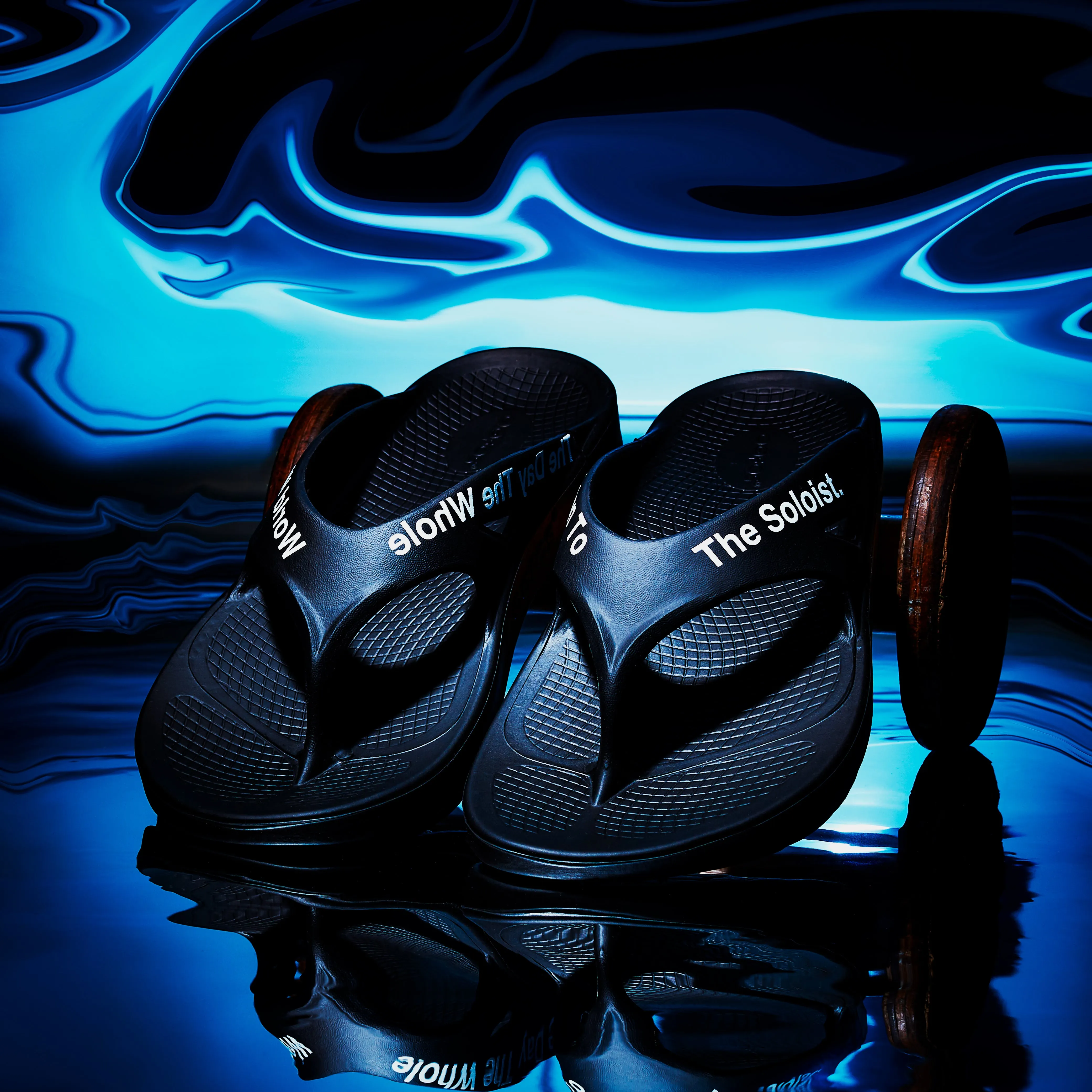 50% OFF TAKAHIROMIYASHITA TheSoloist X OOFOS  FLIP FLOP