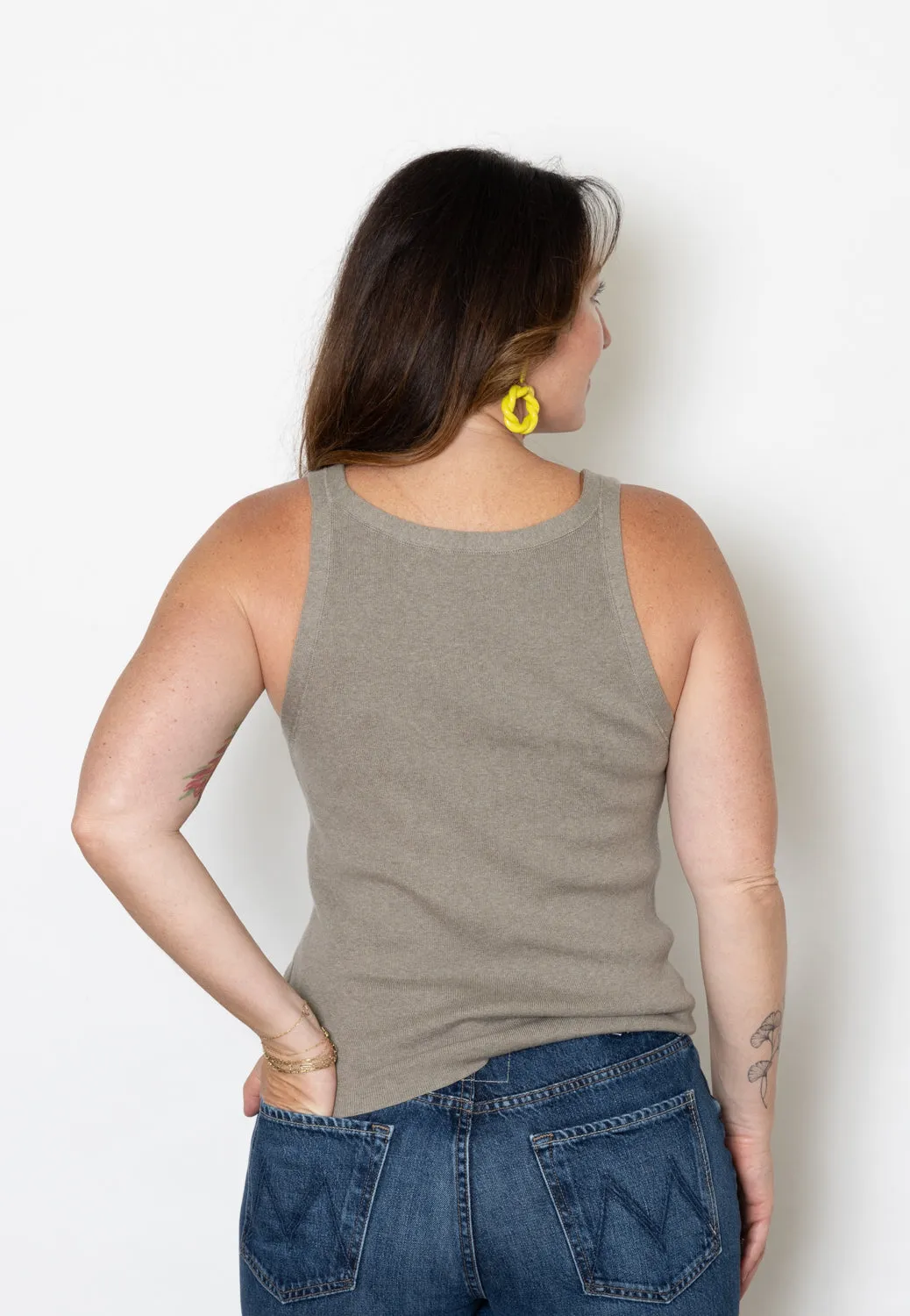 6397 Ribbed Army Tank