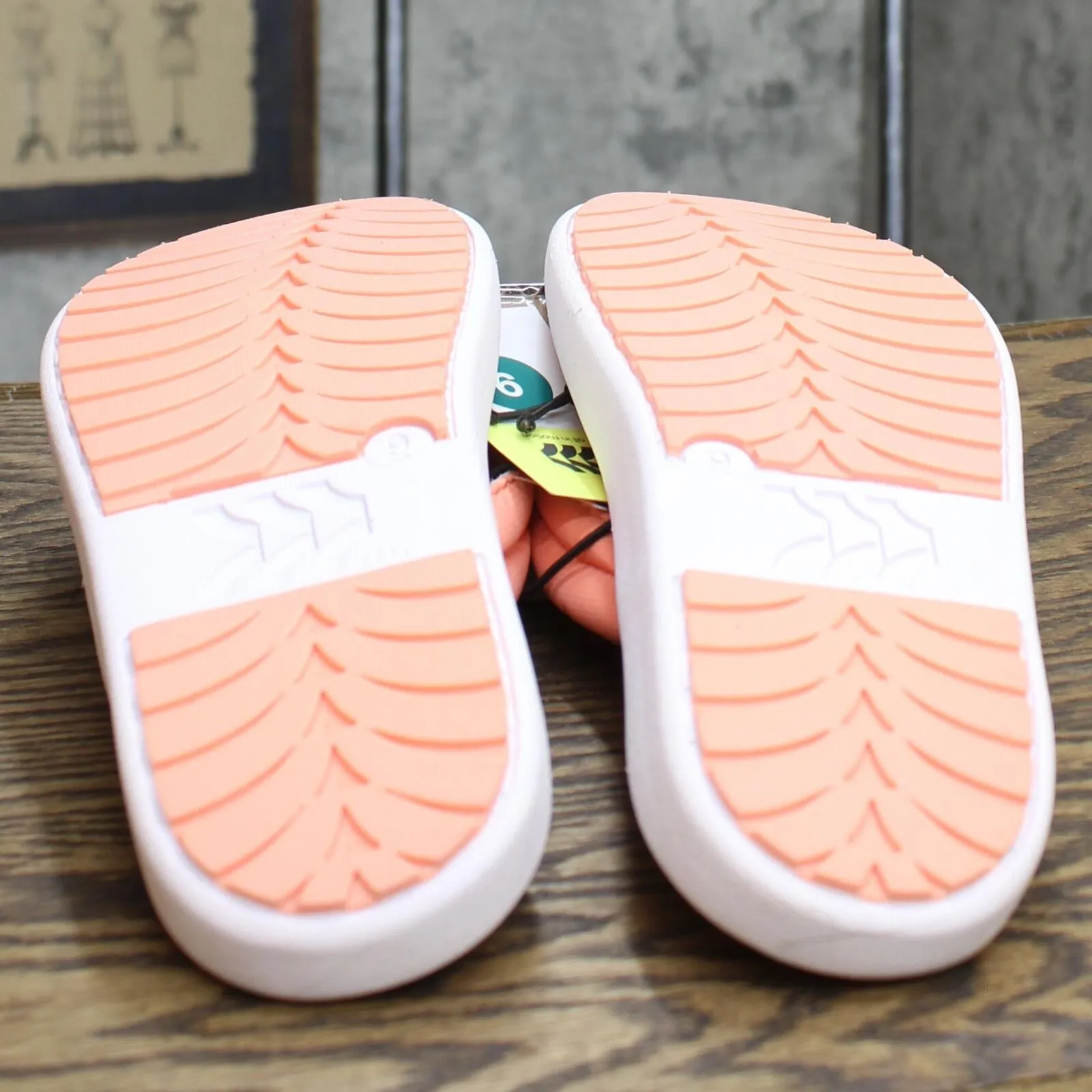 All in Motion Women's Juniper Flip Flop Sandals Coral Pink 9