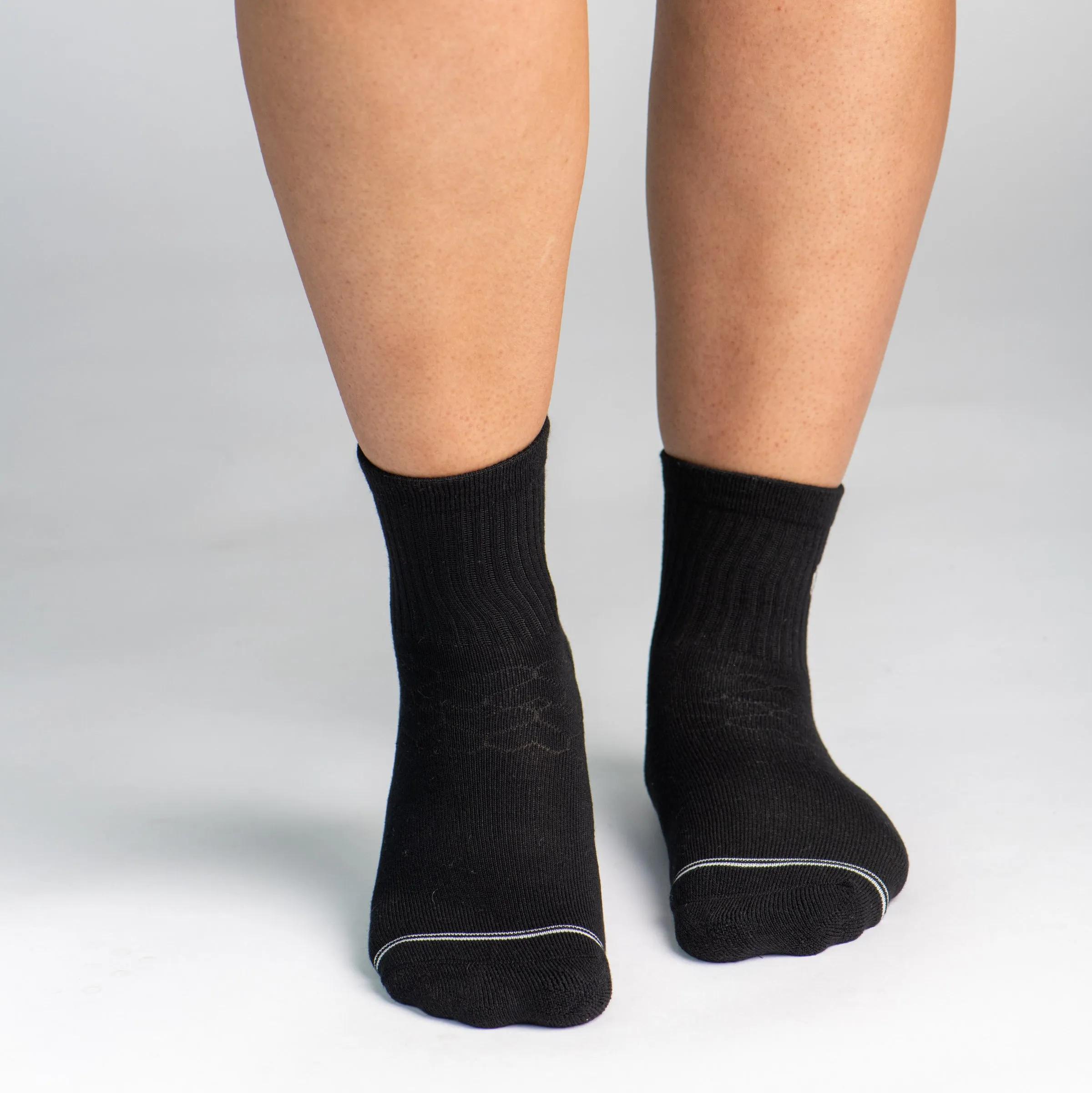 Bamboo Socks | Uptown Quarter Crew | Black