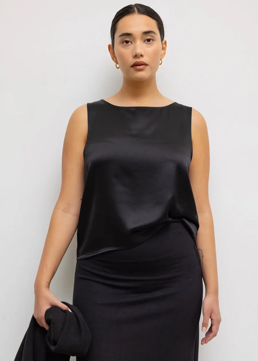 Barb Sleeveless Crew in Black