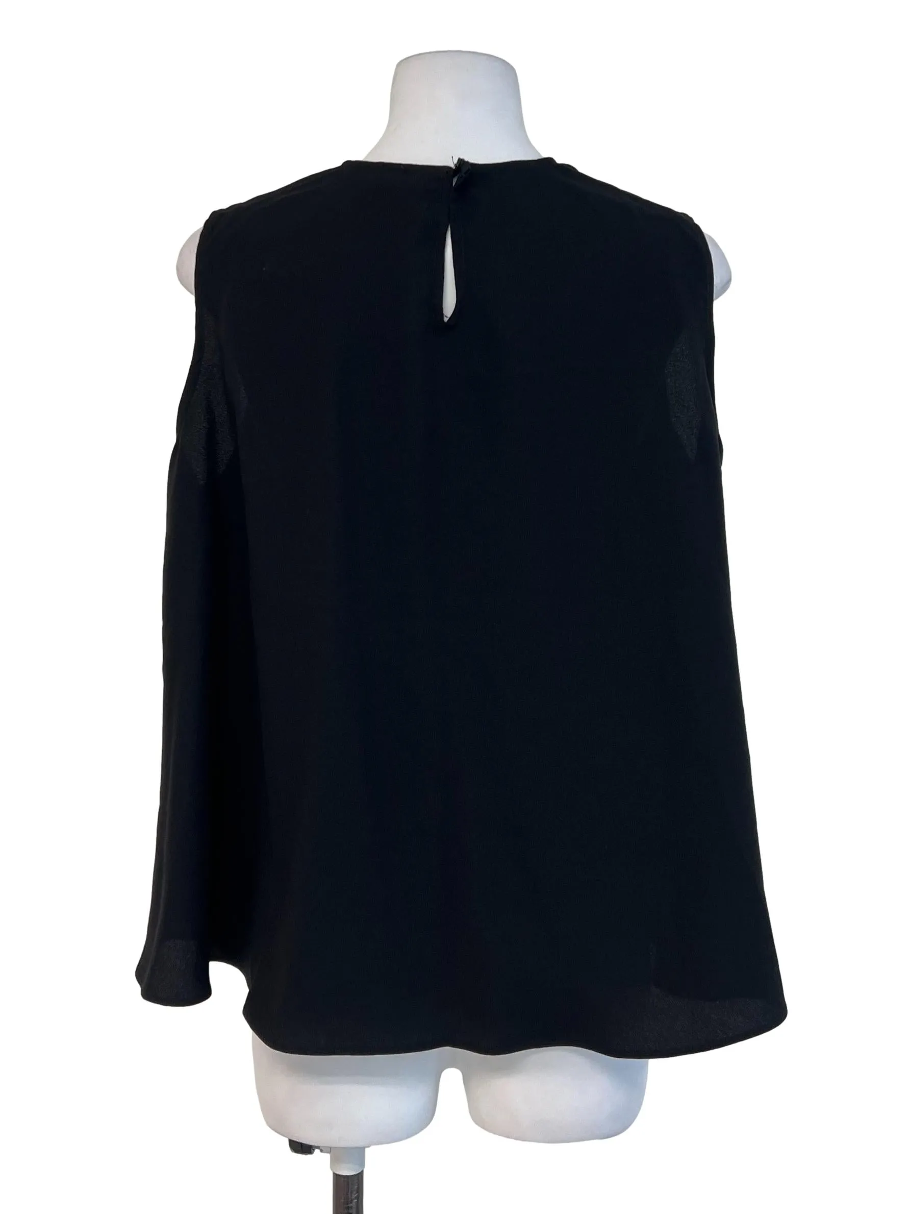 Black Sleeveless Green With Button Top