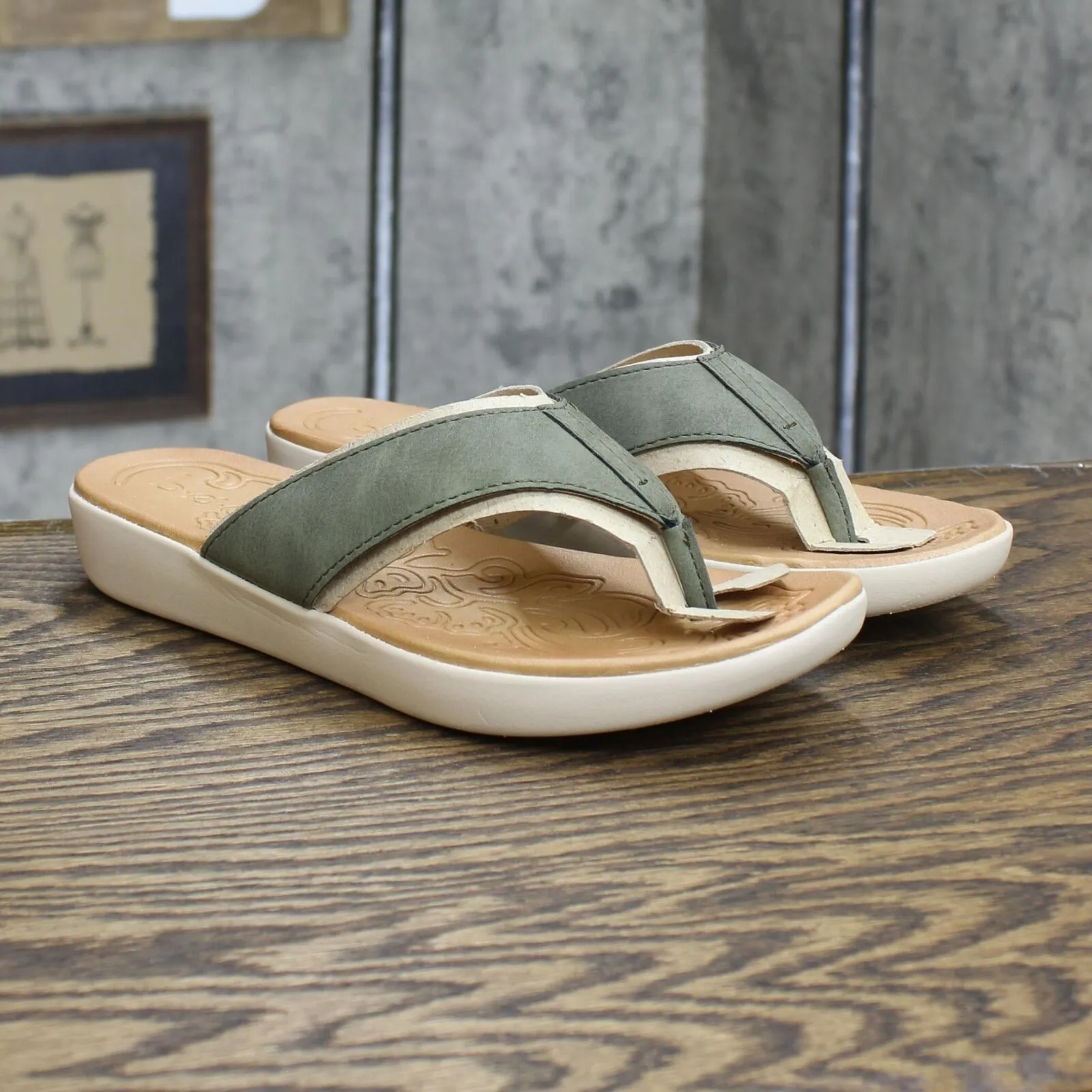 b.o.c. Women's Aimee Comfort Sandal