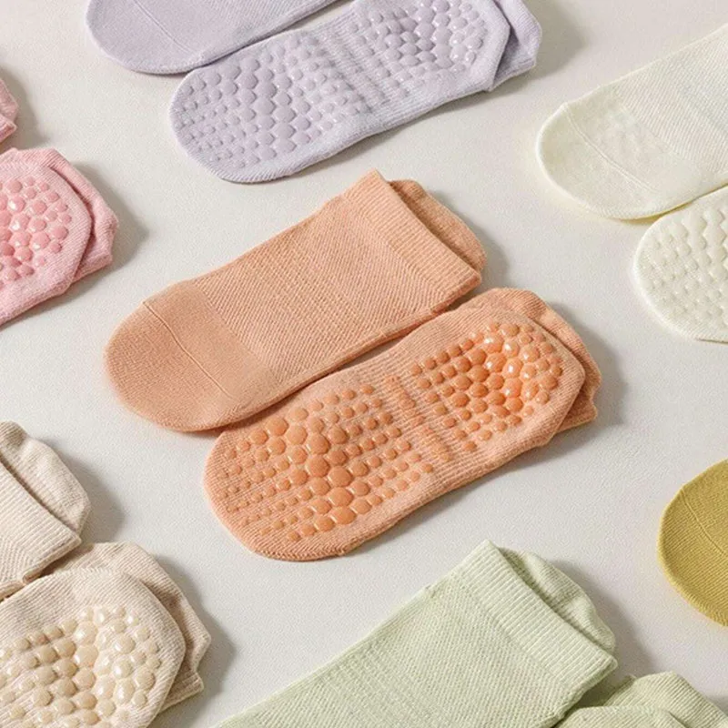 Breathable Solid Colour Socks