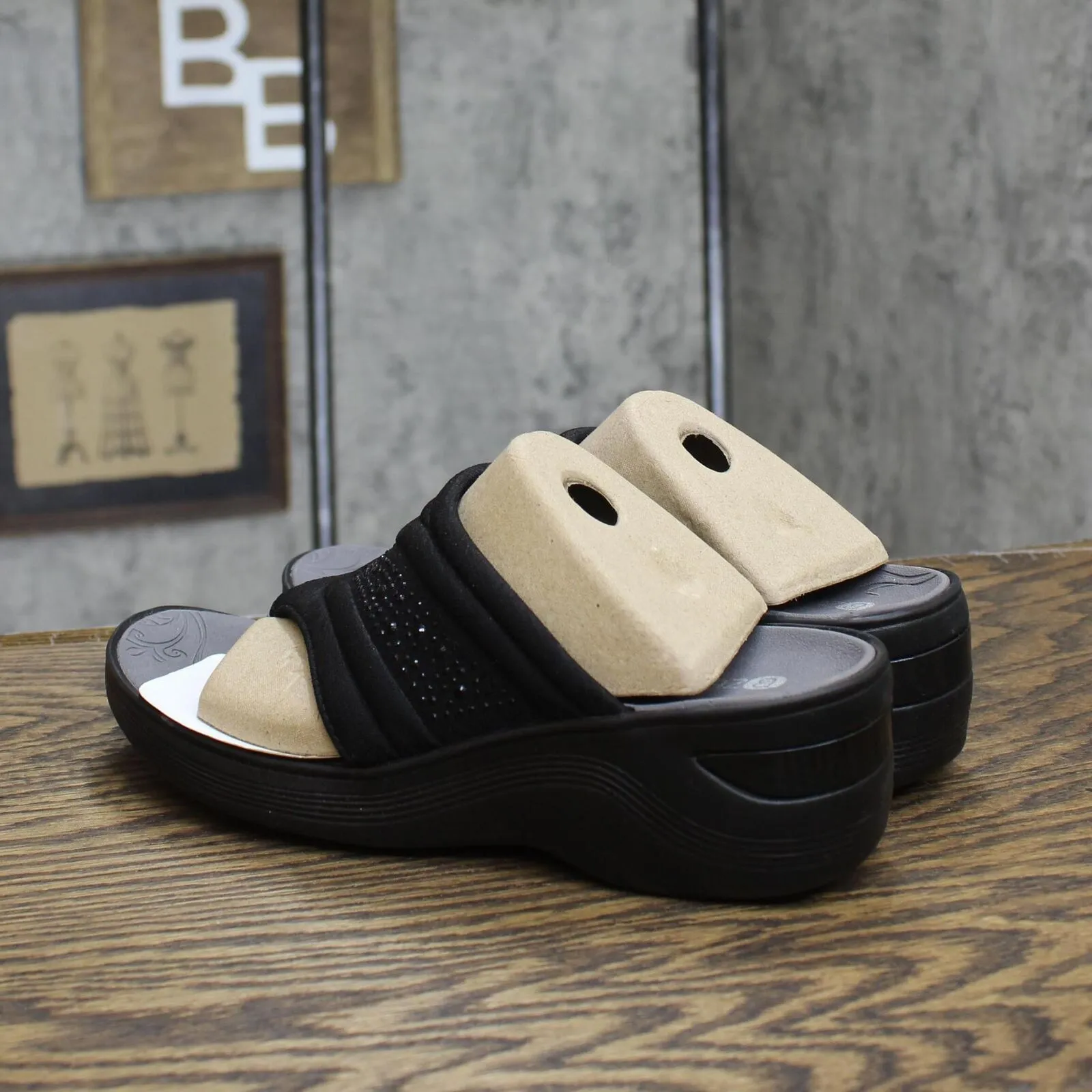 Bzees Womens Dazzle Me Embellished Wedge Thong Sandals H6819F1 Black 7M