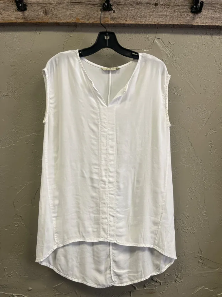 CHALET SLEEVELESS TOP