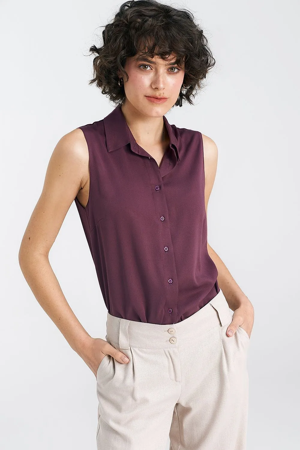 Elegant Sleeveless Classic Shirt