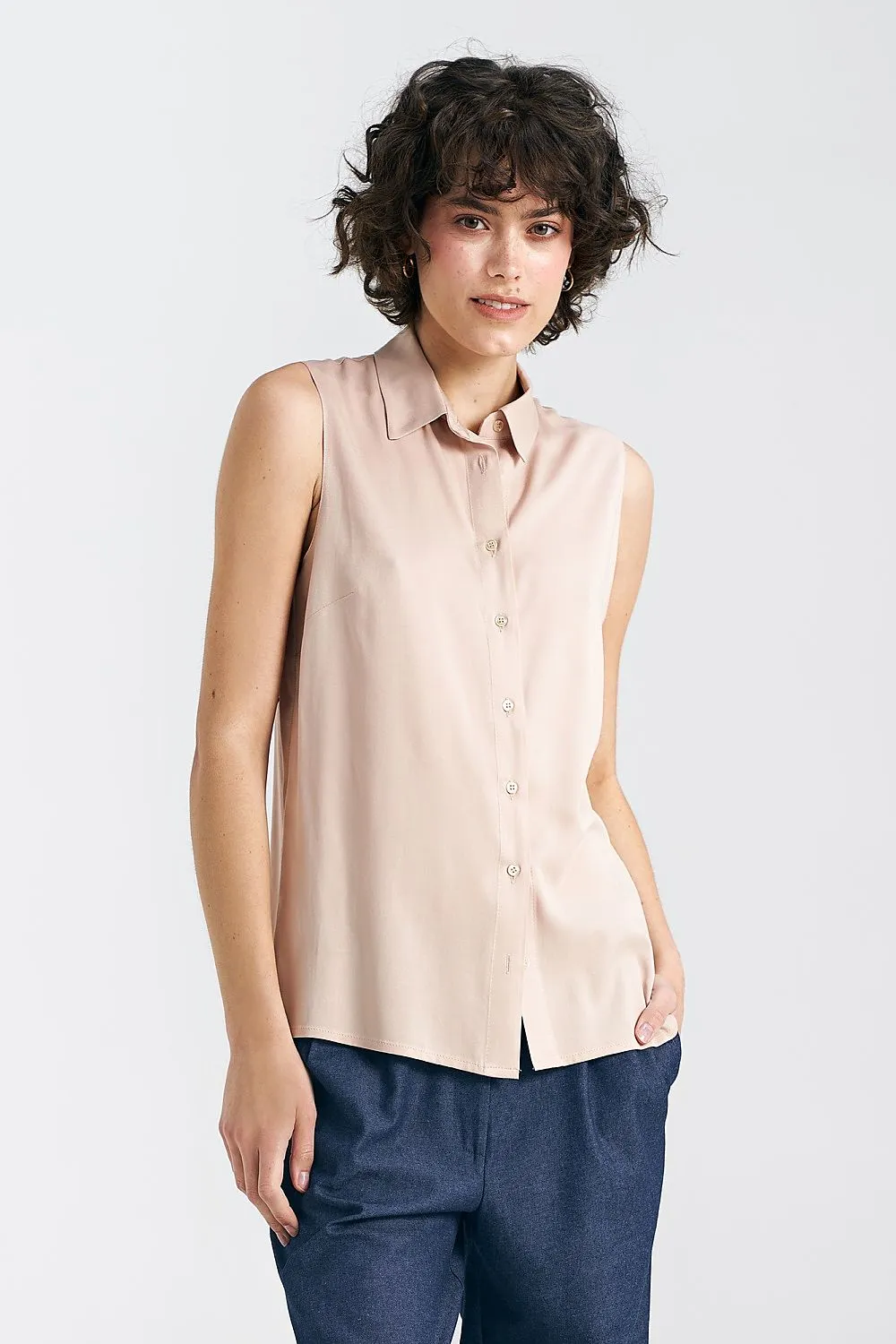 Elegant Sleeveless Classic Shirt