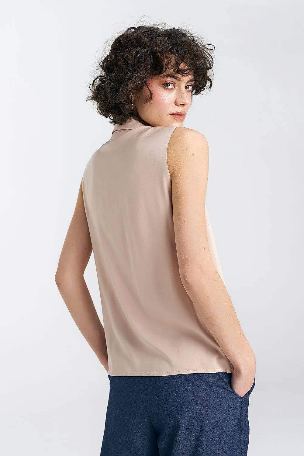 Elegant Sleeveless Classic Shirt