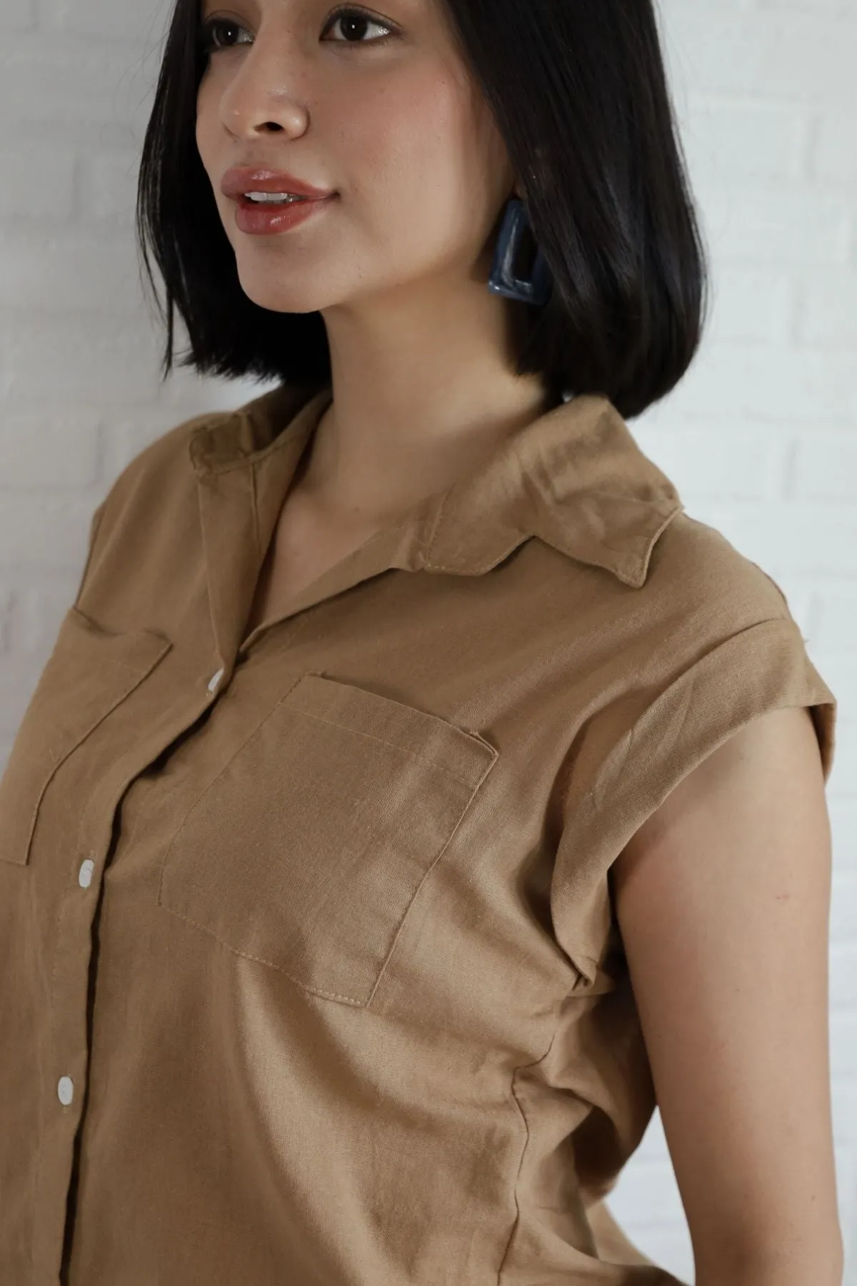 ERIN Button-down Sleeveless Top (Mocha)