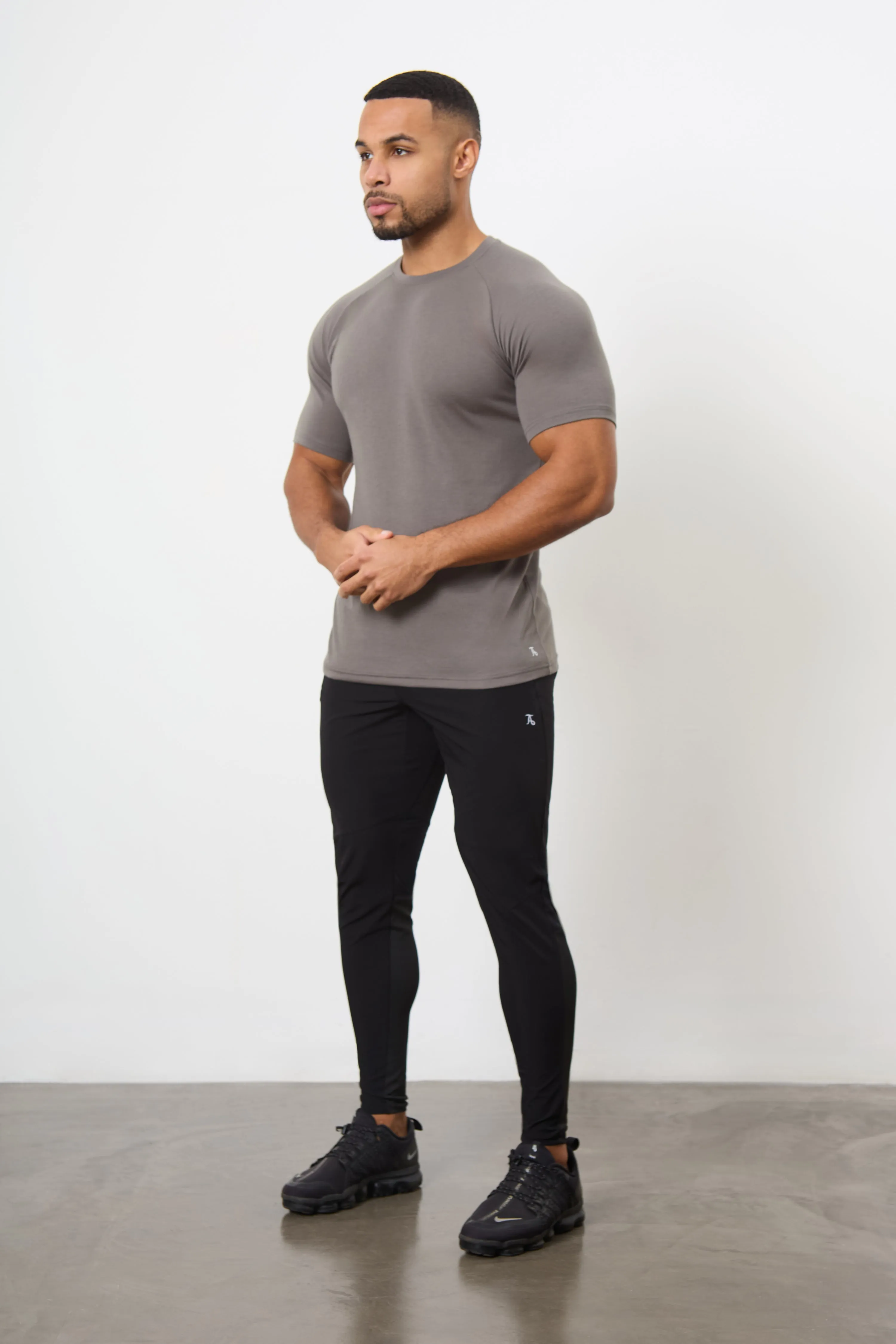 Essential Training Top in Charcoal