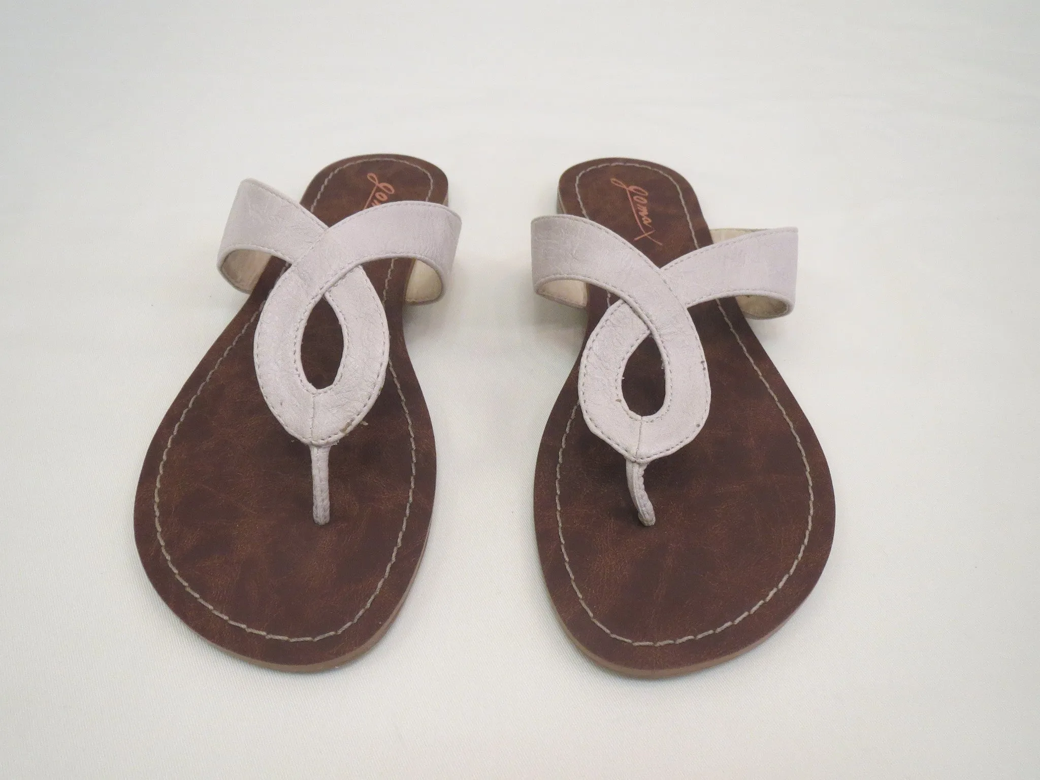 Gomax Women's 'Berdine-79' Keyhole Slip-on Sandals