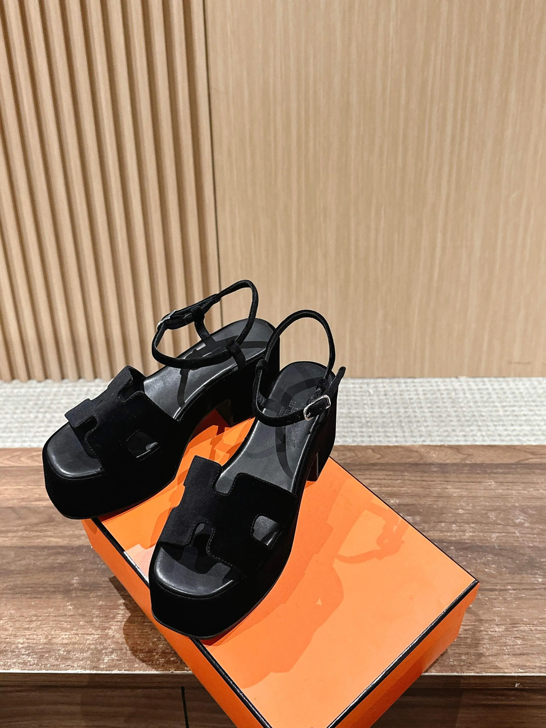 H New waterproof platform sandals