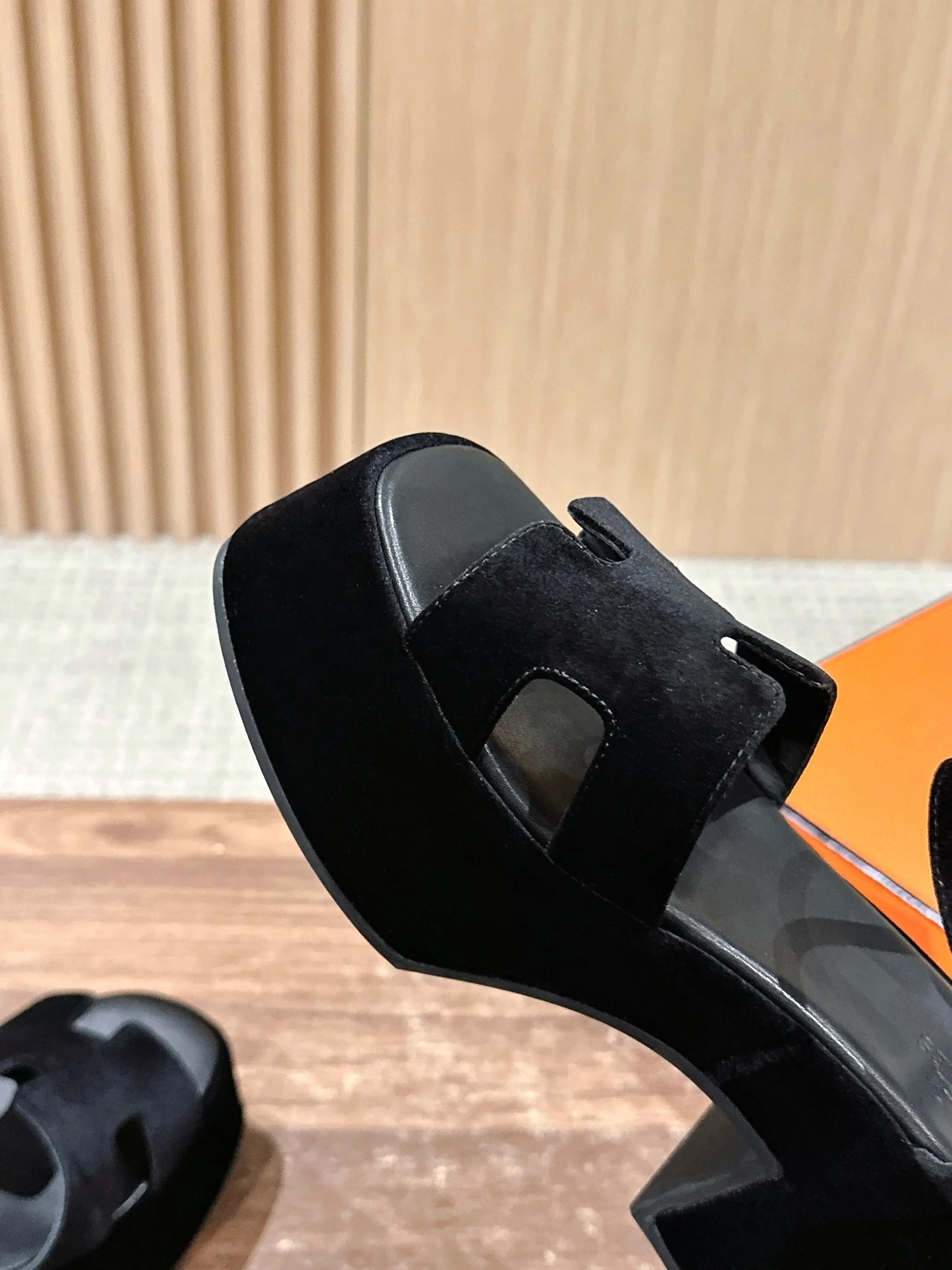 H New waterproof platform sandals