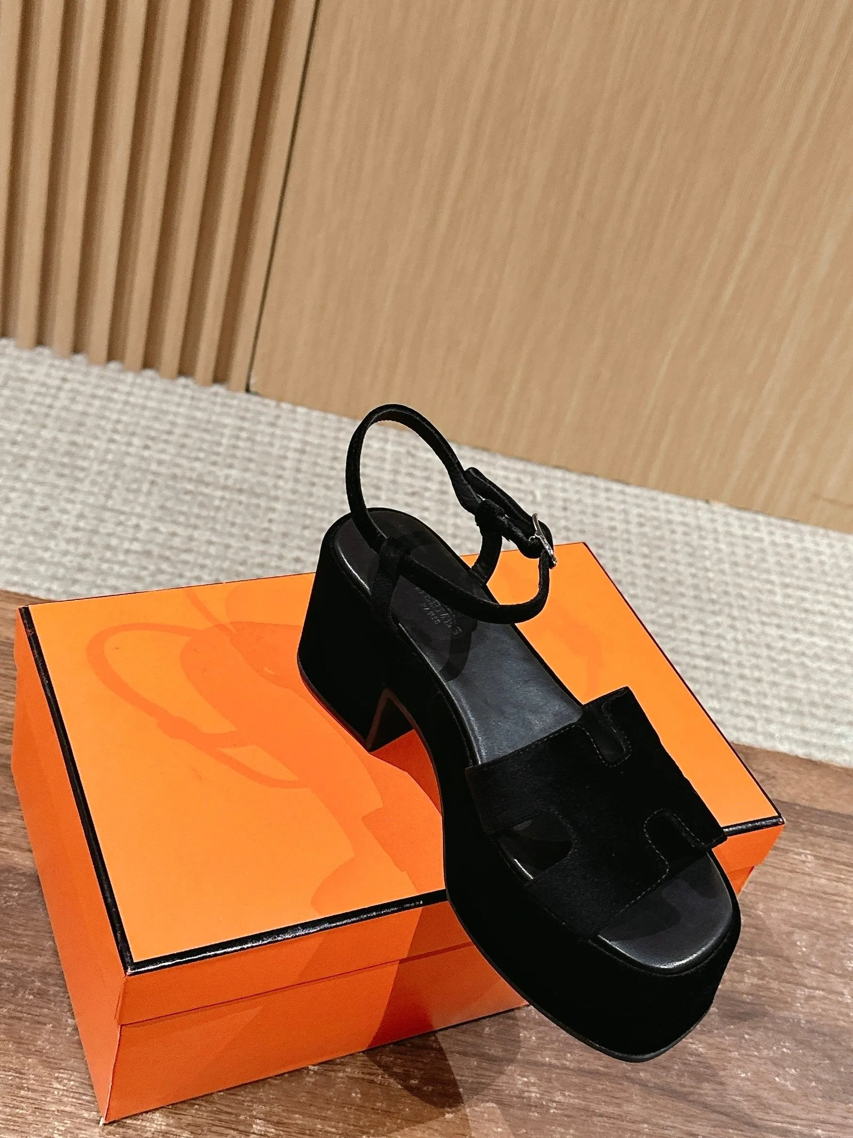 H New waterproof platform sandals
