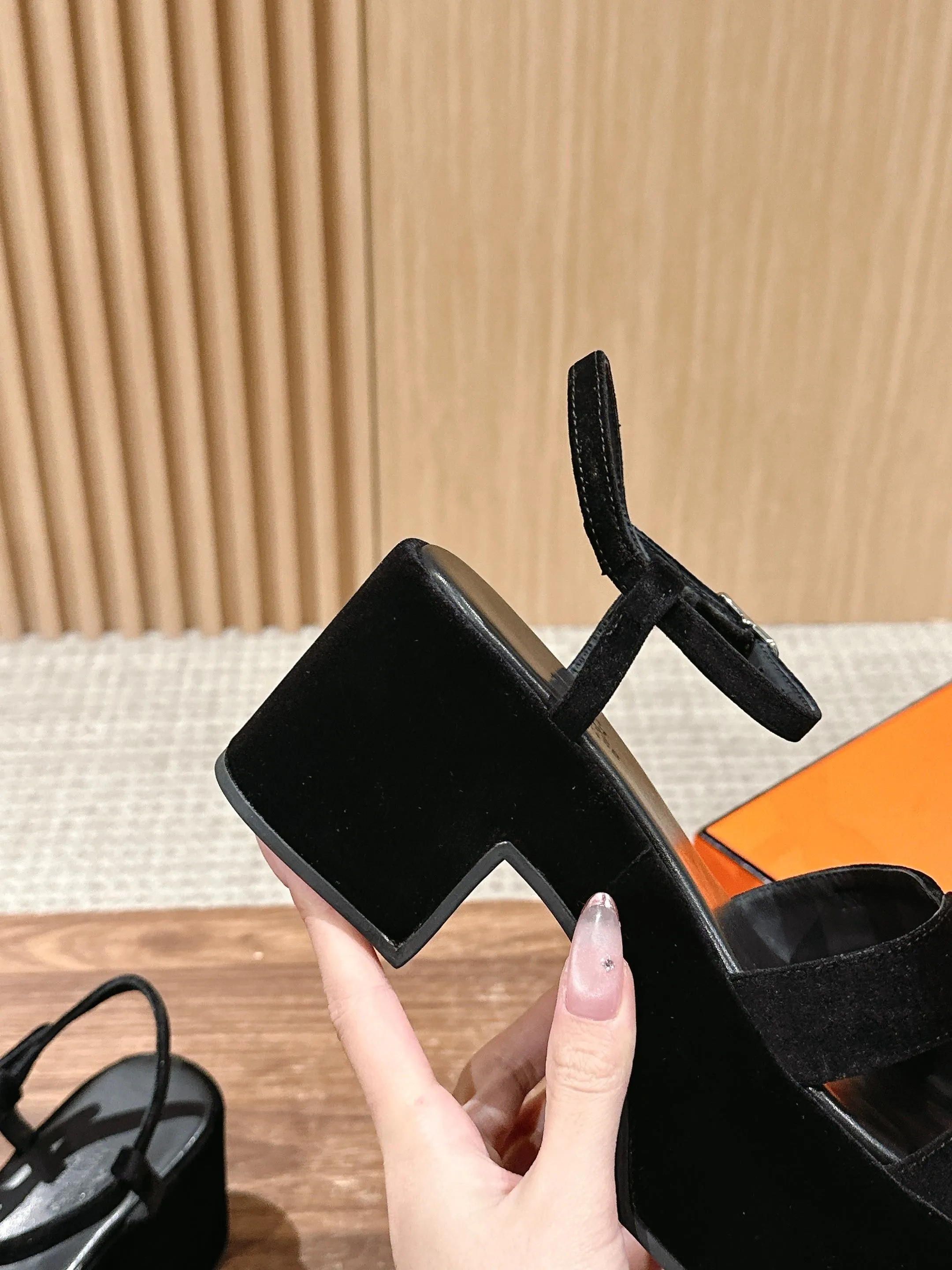 H New waterproof platform sandals