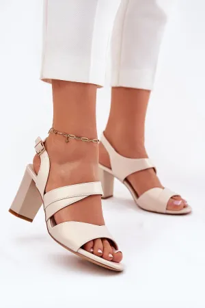 Heel sandals Step in style