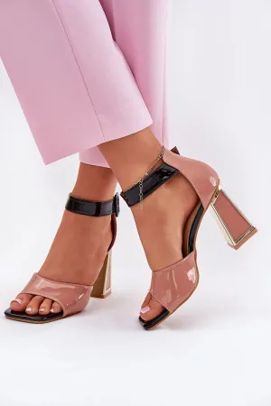 Heel sandals Step in style