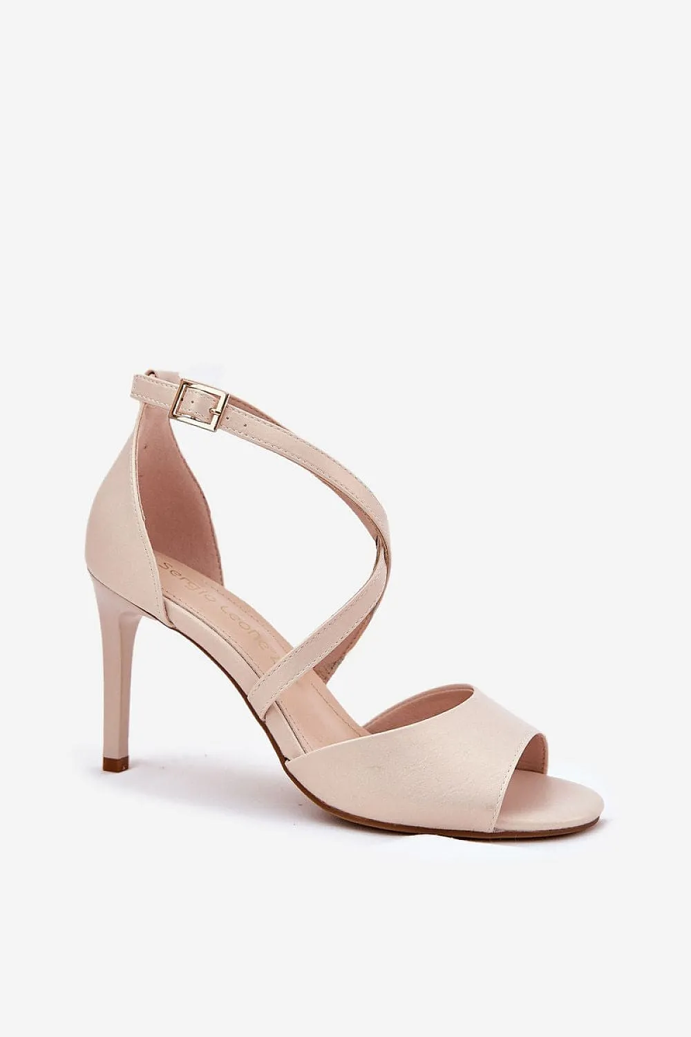 Heel sandals Step in style