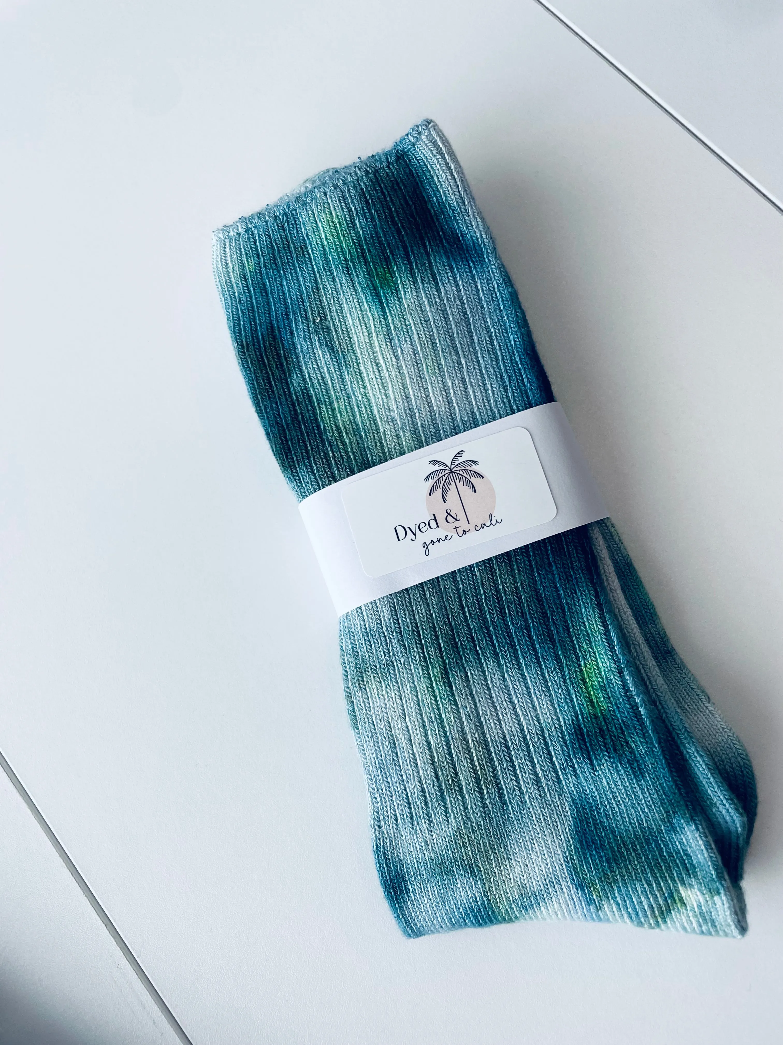 Island Blue Bamboo Tie Dye Socks
