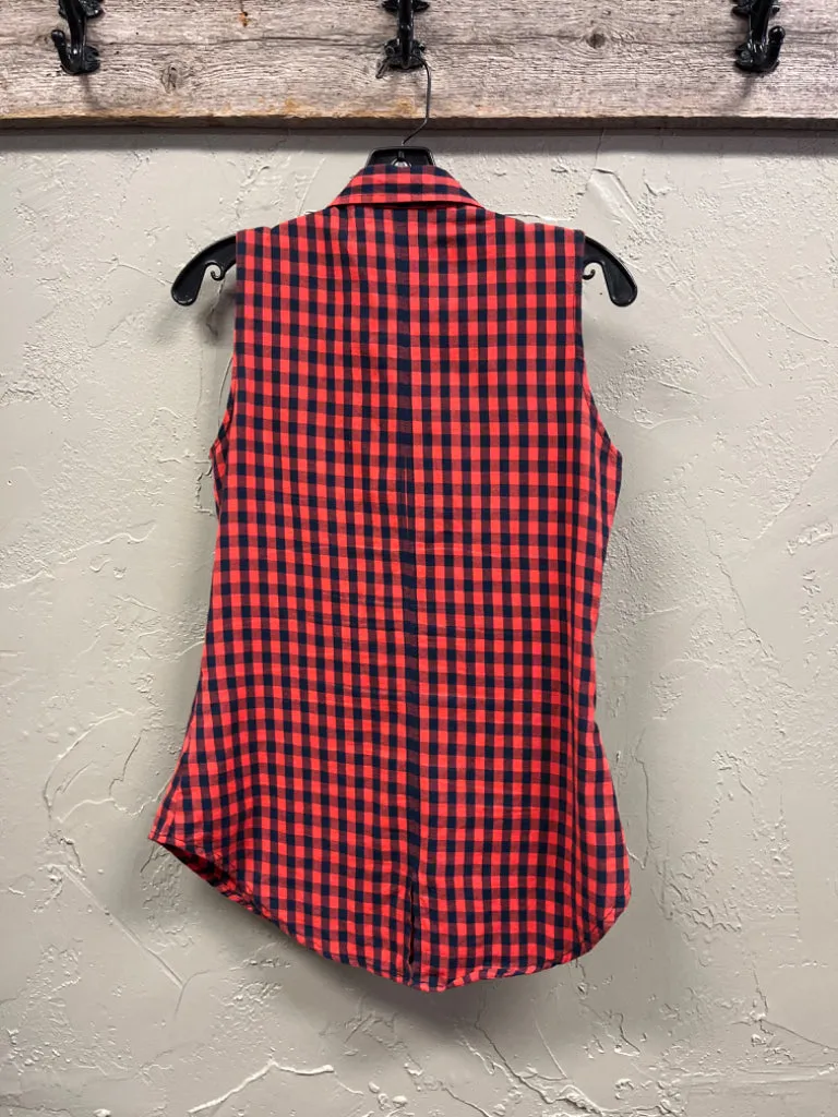 KAVU SLEEVELESS BUTTON UP