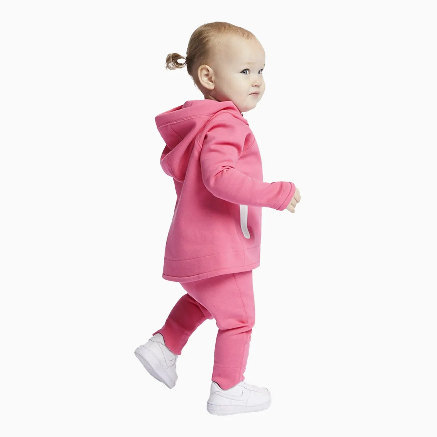 Kid's Sportswear Tech Fleece Outfit