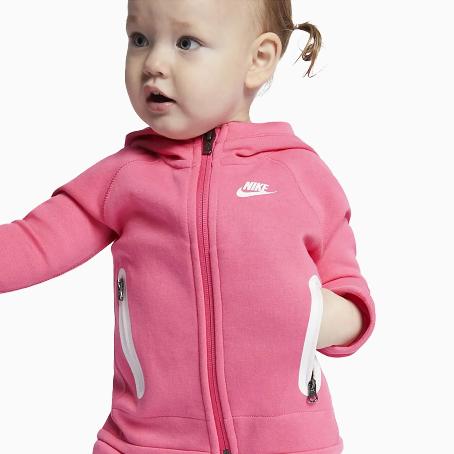 Kid's Sportswear Tech Fleece Outfit