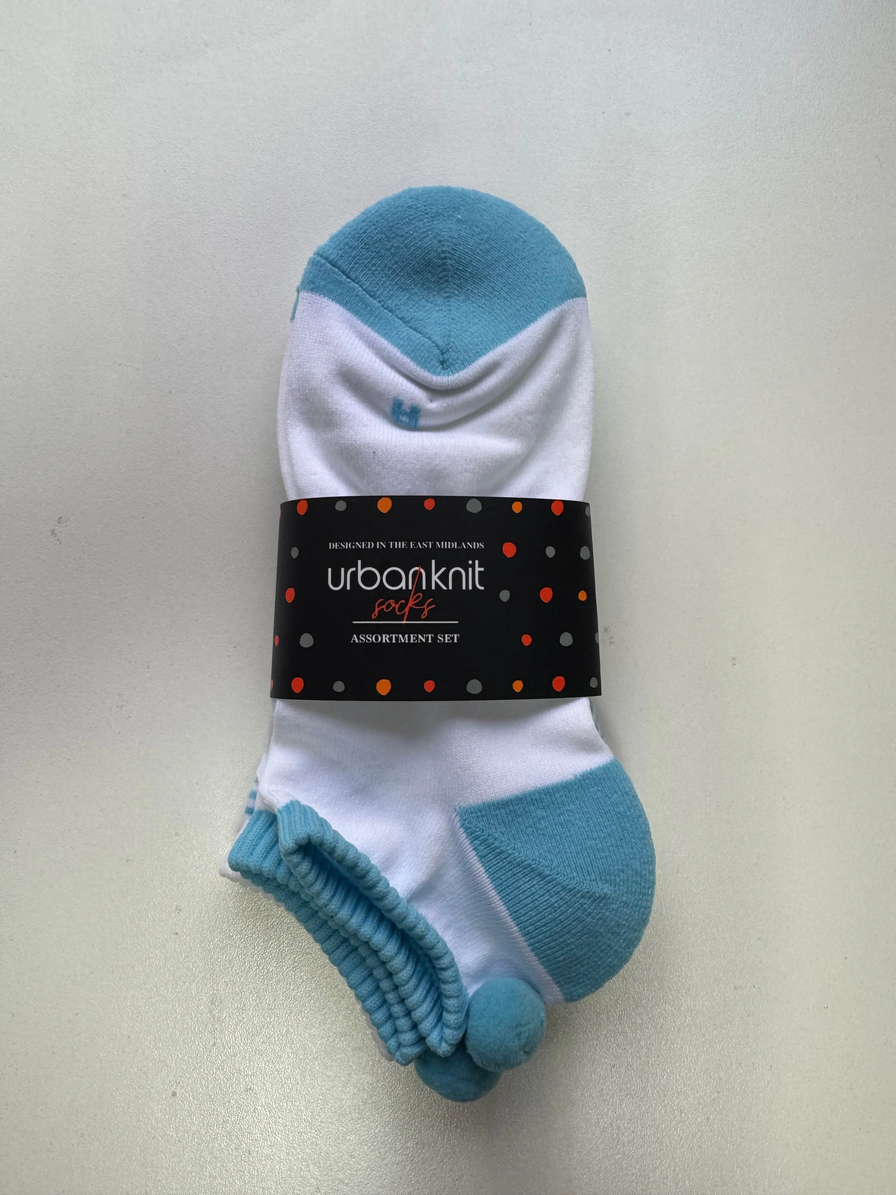 Ladies 2pp Sport Liners With Pom