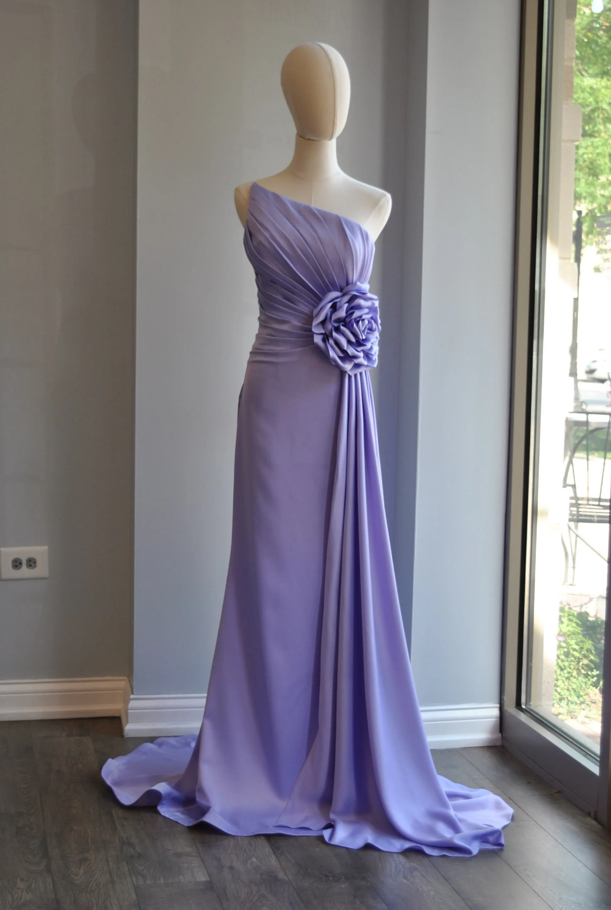LAVENDER LONG EVENING DRESS WITH SIDE FLOWER