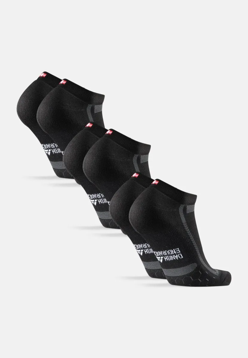 LOW-CUT RUNNING SOCKS FOR LONG DISTANCES