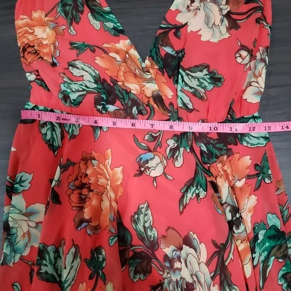 Lulu's Floral Maxi Dress Size Small