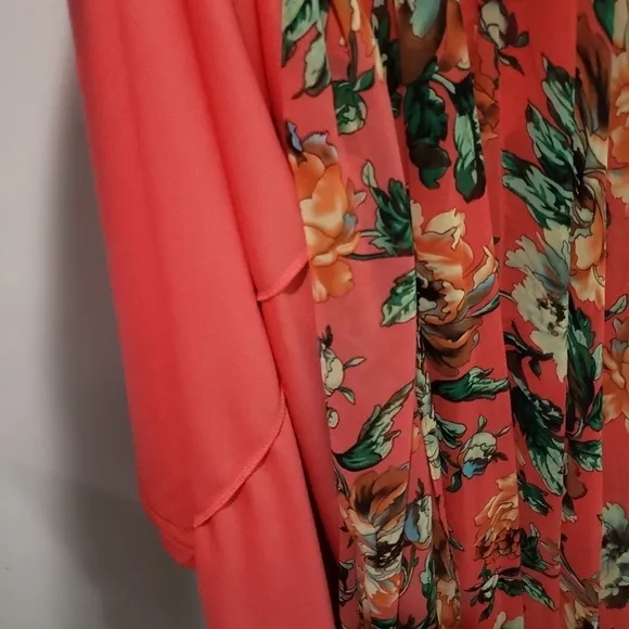 Lulu's Floral Maxi Dress Size Small