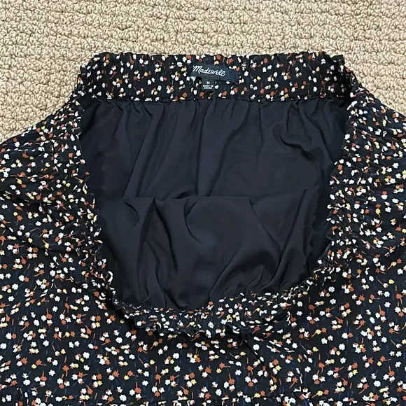 Madewell Georgette Tiered Maxi Skirt in Adorable Ditsy Floral size Medium Black