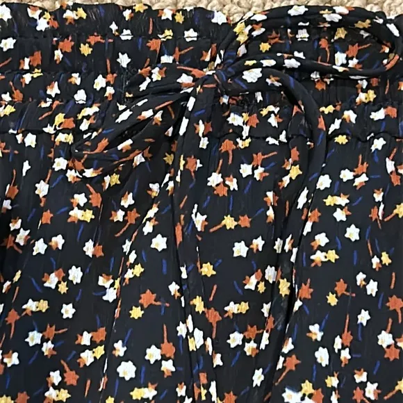 Madewell Georgette Tiered Maxi Skirt in Adorable Ditsy Floral size Medium Black