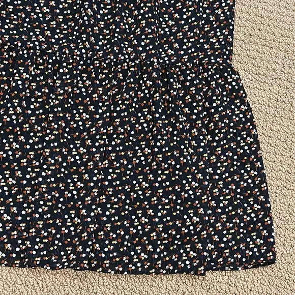 Madewell Georgette Tiered Maxi Skirt in Adorable Ditsy Floral size Medium Black