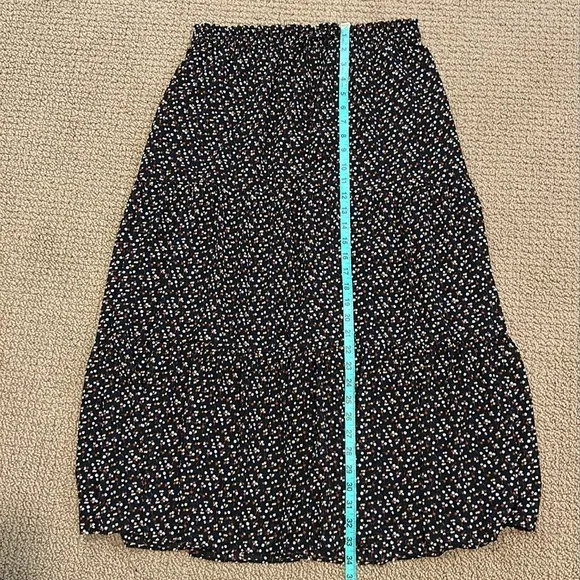 Madewell Georgette Tiered Maxi Skirt in Adorable Ditsy Floral size Medium Black