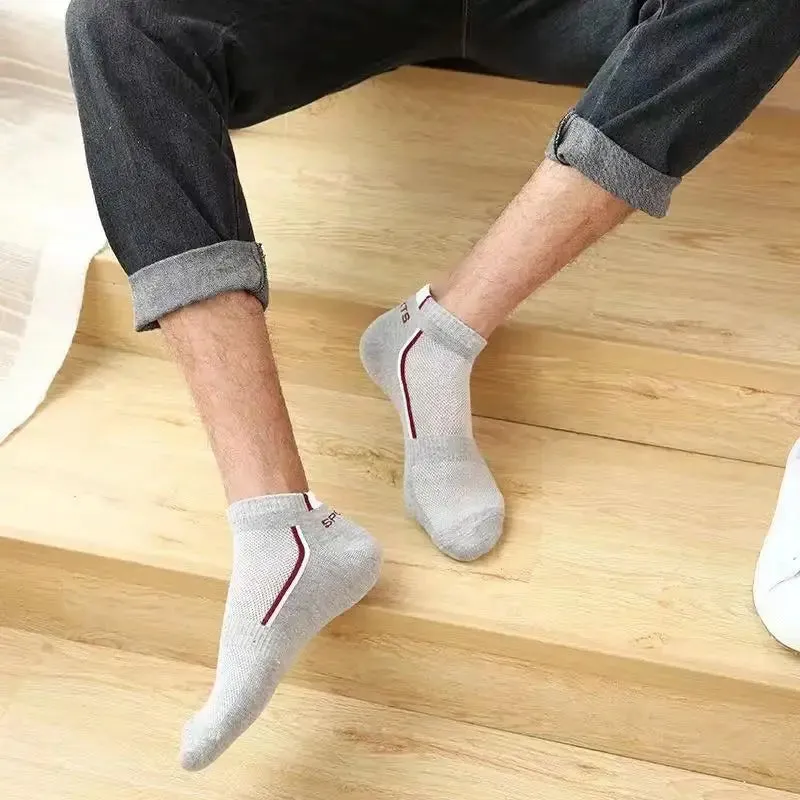 Men's Striped Sports Socks - Breathable & Comfortable