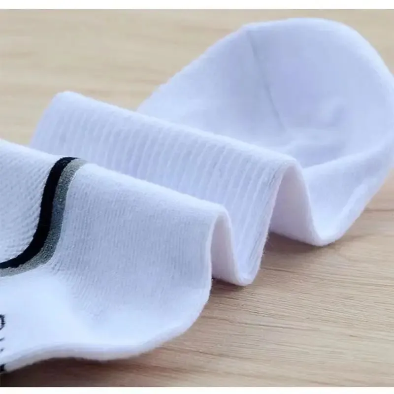 Men's Striped Sports Socks - Breathable & Comfortable