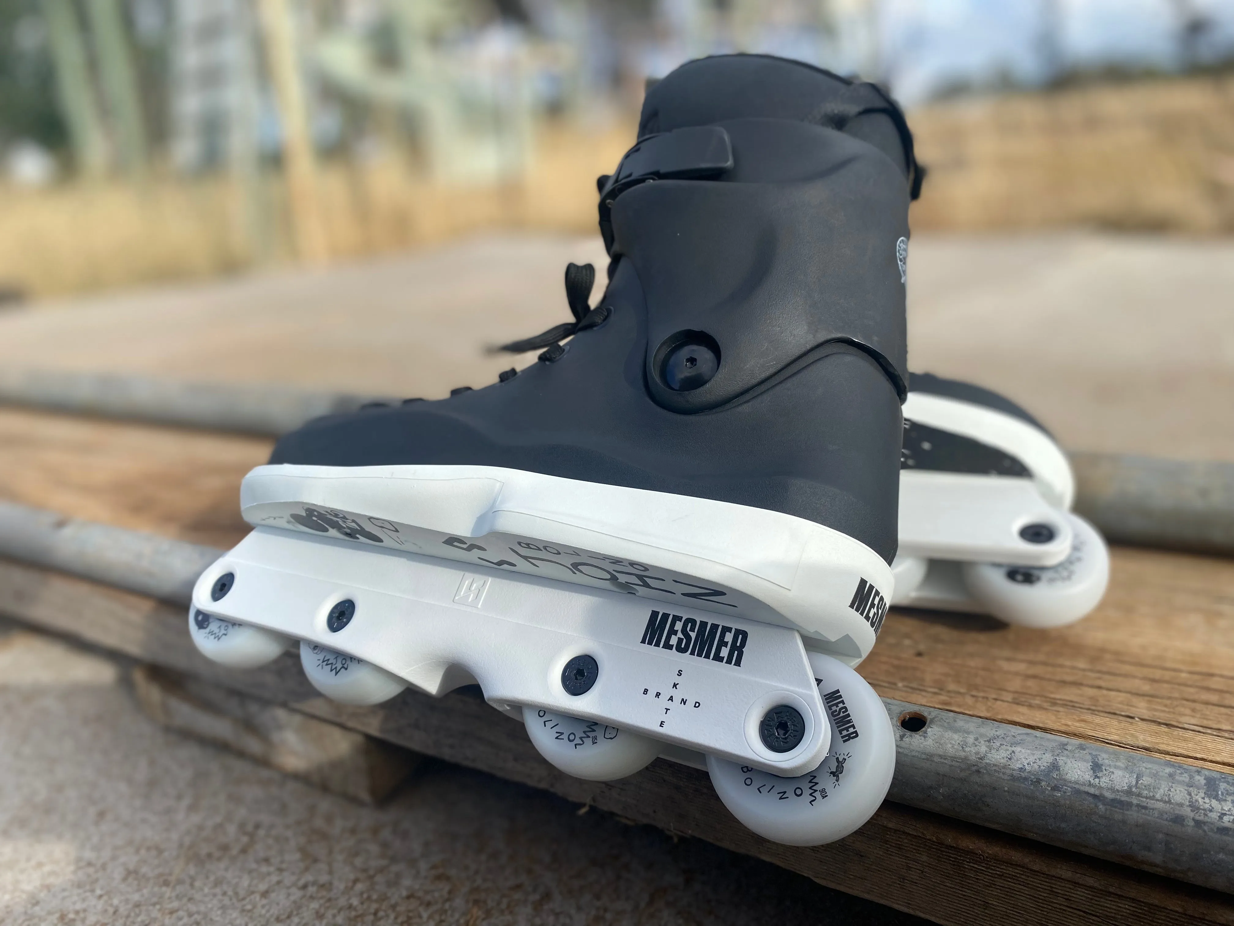 MESMER SKATES  - JOHN BOLINO THRONE - V2