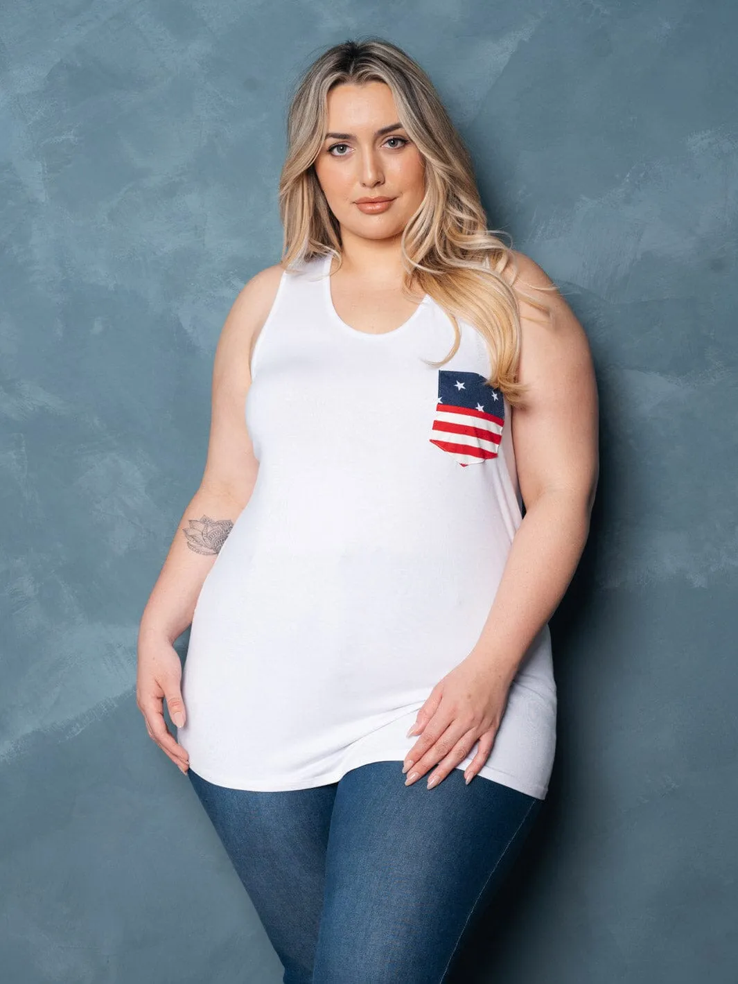 PLUS SIZE SLEEVELES V-NECK FRONT POCKET PATRIOTIC TANK TOP