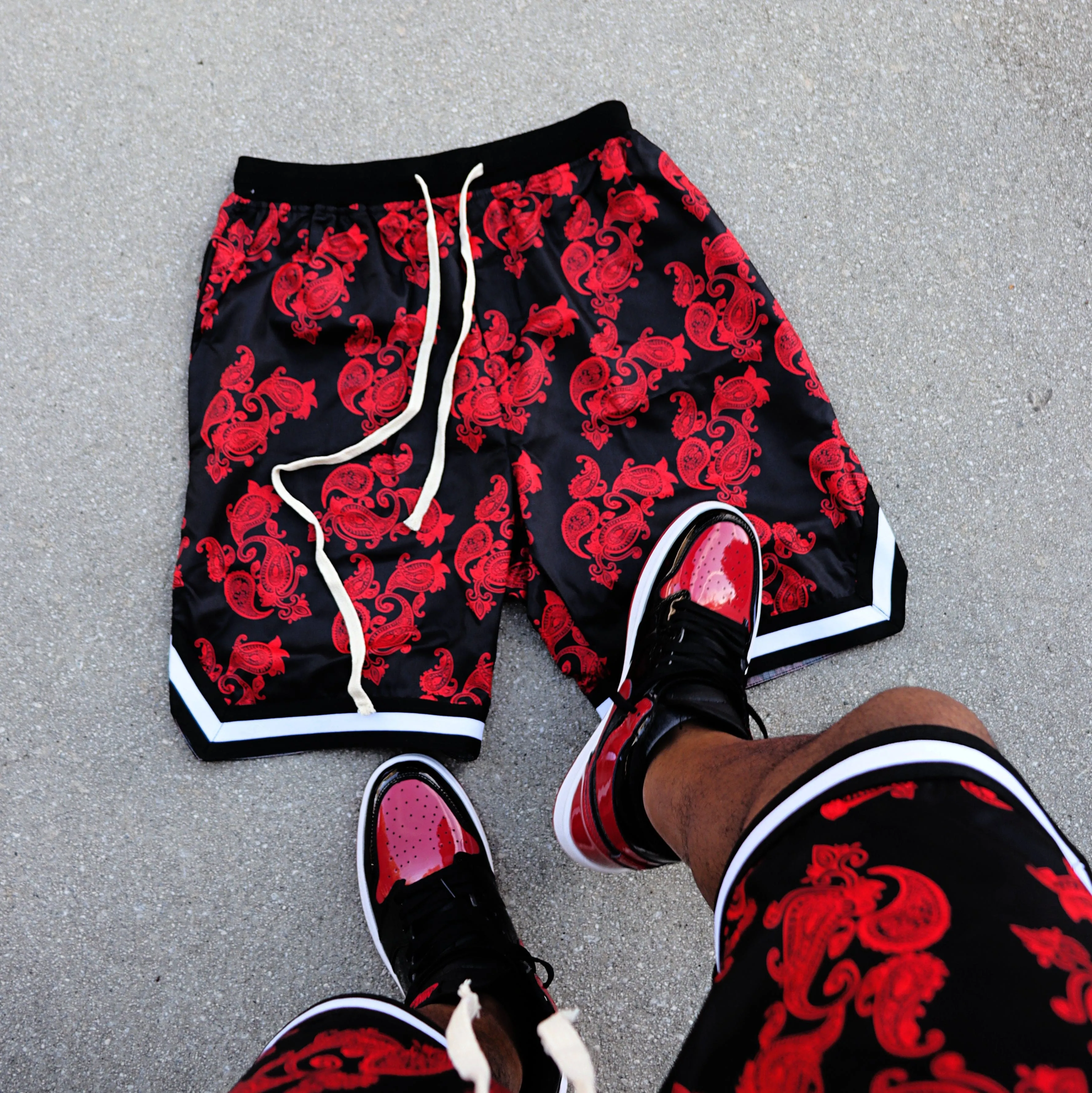 RISKY REWARDS BRED CUSTOM BANDANA PAISLEY SHORTS