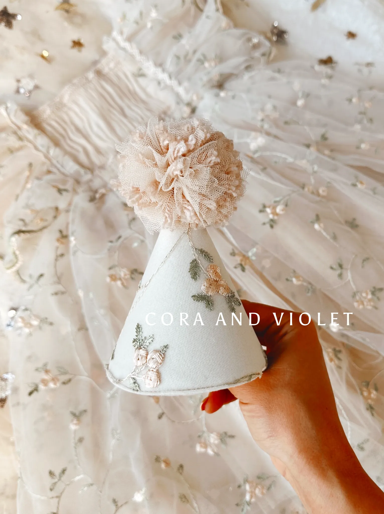 Rosebud party hat EXPRESS