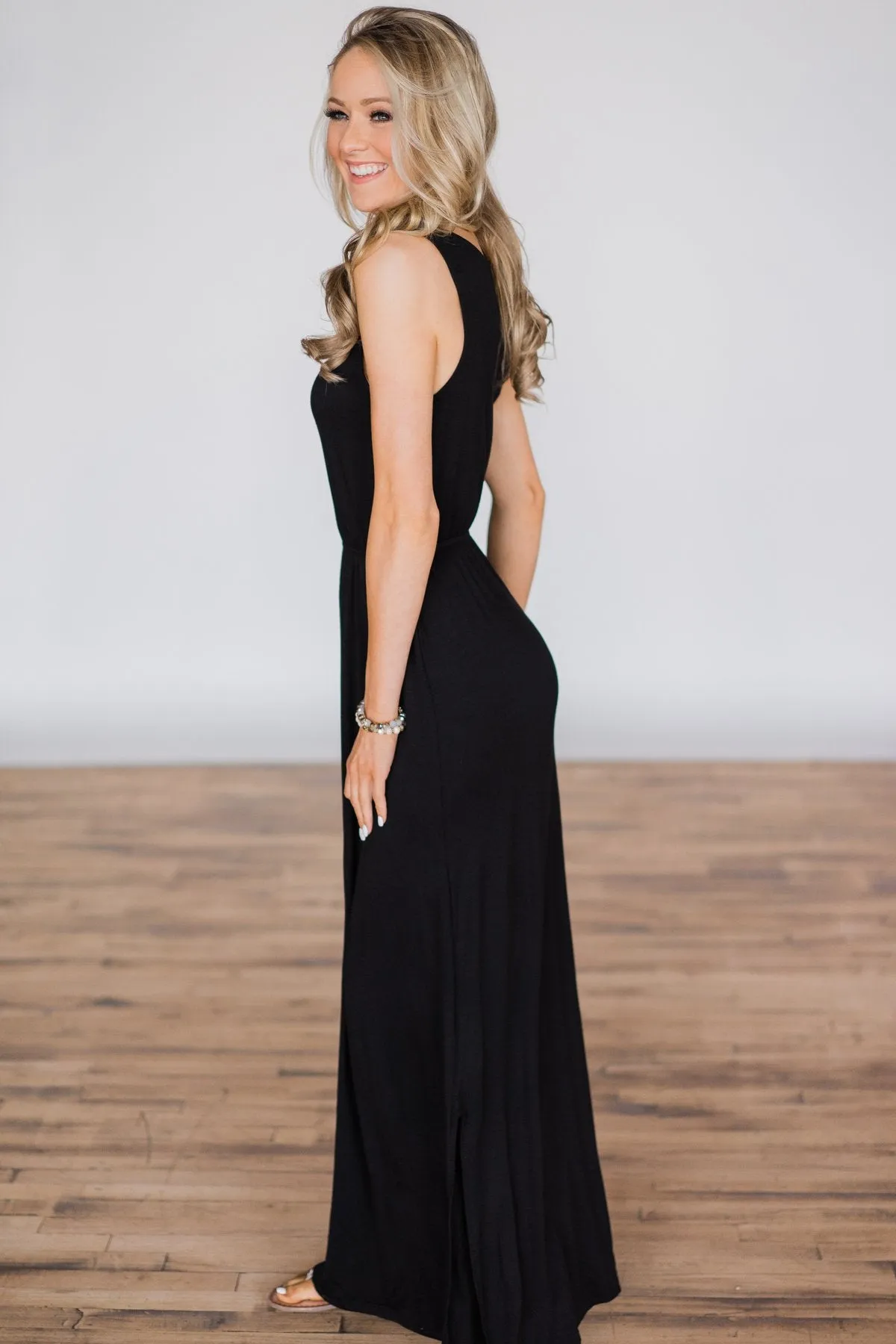 Summer's Must Have Maxi Dress - Black