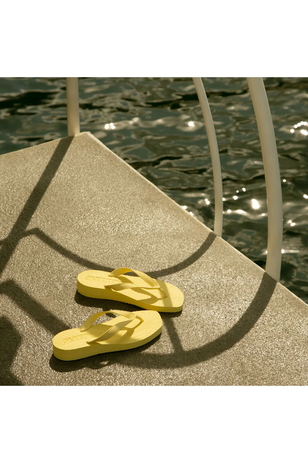 Tapered szögletes platform papucs