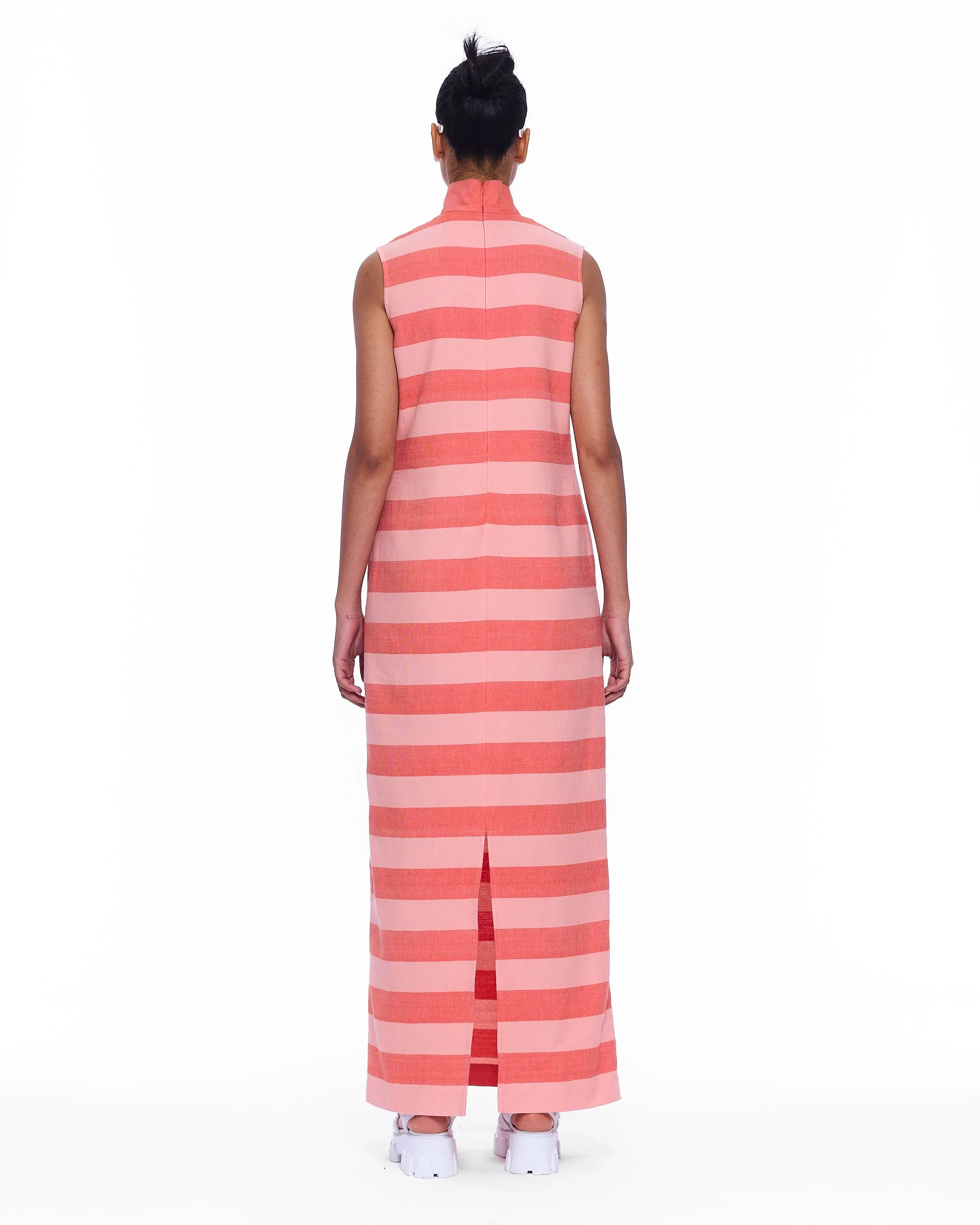 The Sleeveless Turtle Neck Dress : Stripe 10