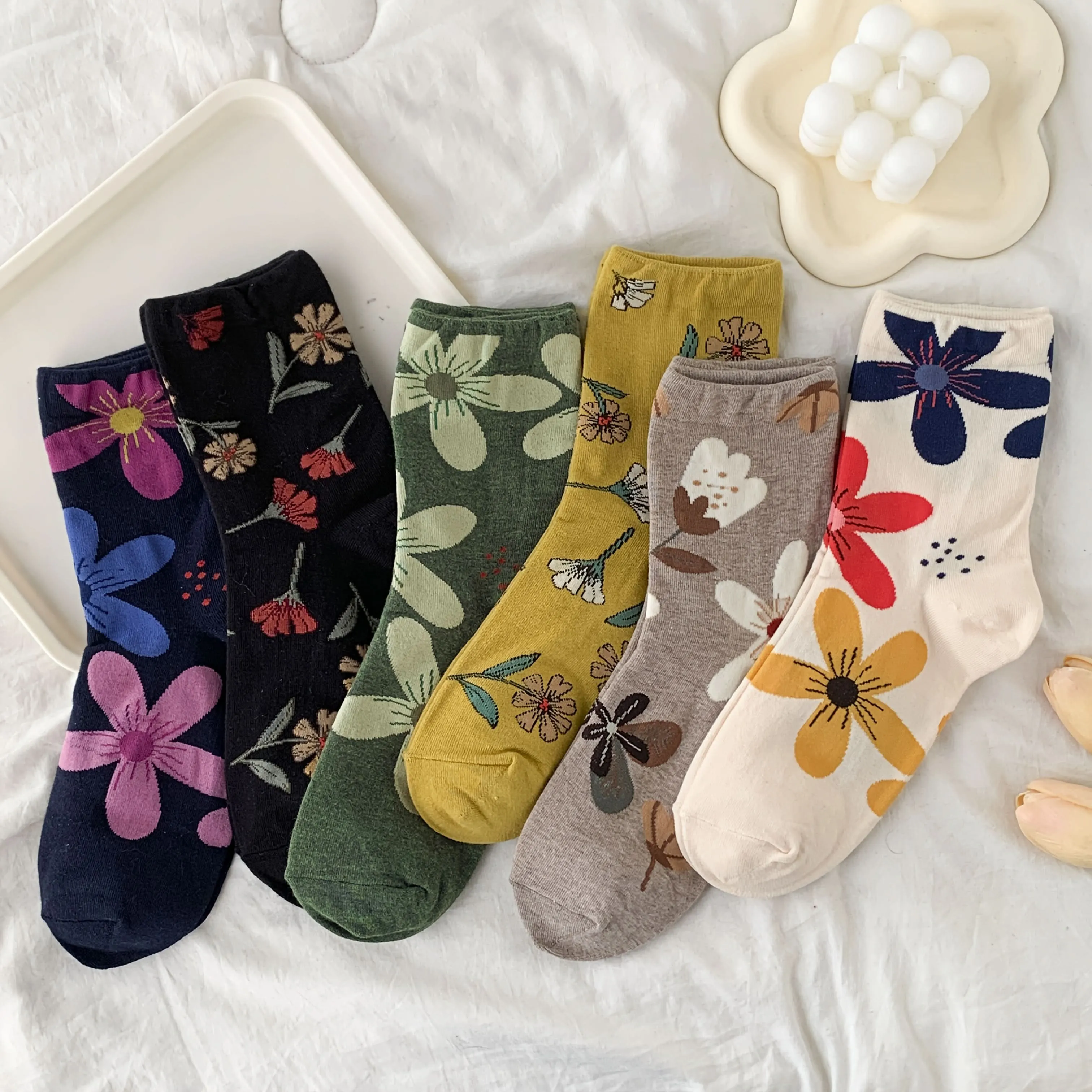 Vintage Floral Mid-Calf Socks – Lightweight & Breathable