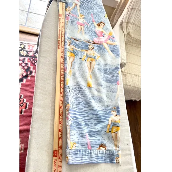Vintage THE CAT'S PAJAMAS Set with Retro Water Skiers Print - So Fun! - S
