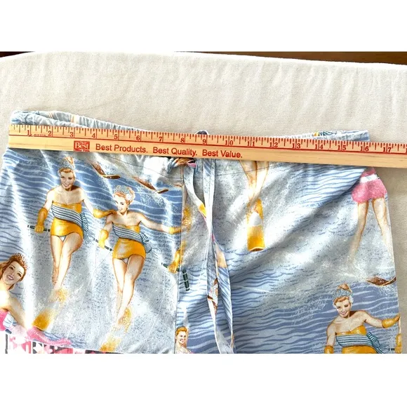 Vintage THE CAT'S PAJAMAS Set with Retro Water Skiers Print - So Fun! - S