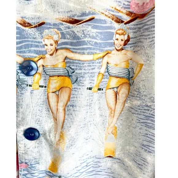Vintage THE CAT'S PAJAMAS Set with Retro Water Skiers Print - So Fun! - S