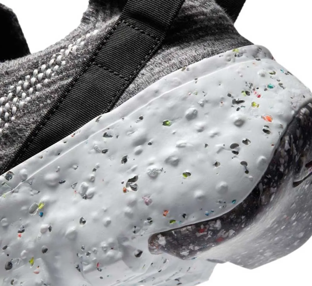 W NIKE SPACE HIPPIE 04
